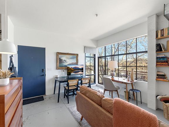 4th image of 336 W Broadway Suite 405