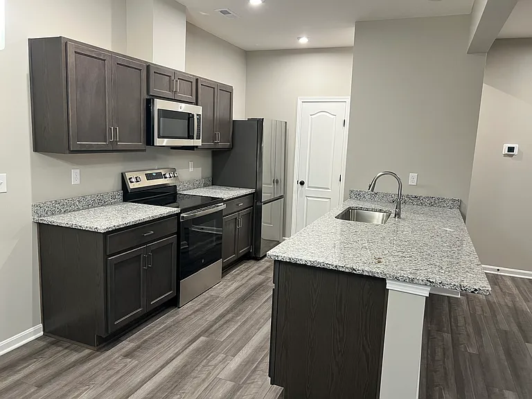 2075 Barleybrook St — Photo 3