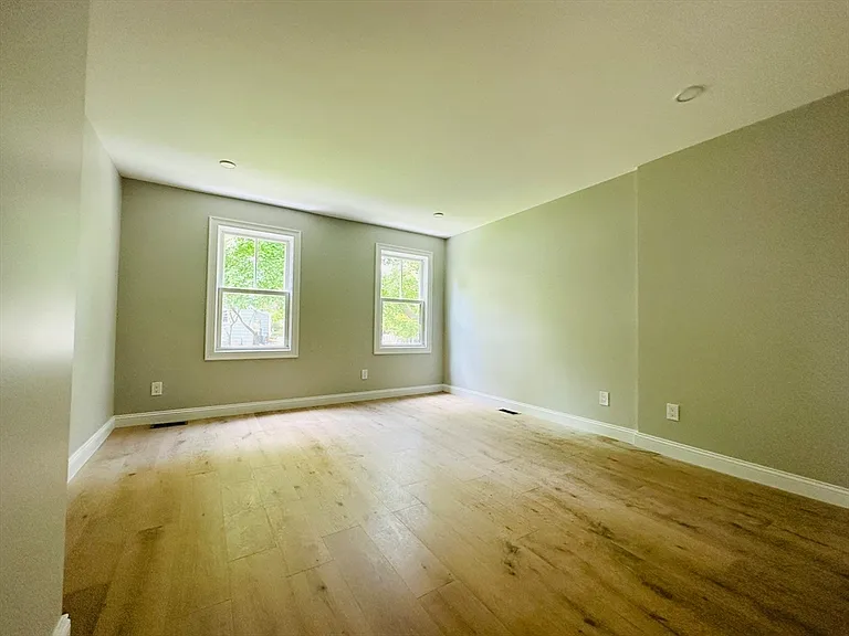 123 Oxford Rd #123 — Photo 6