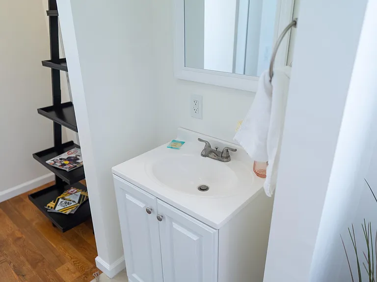 1406 W Roberta Ave — Photo 13