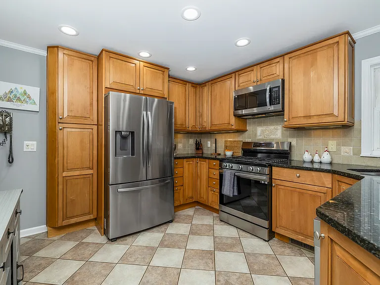 101 Sycamore Ave — Photo 12