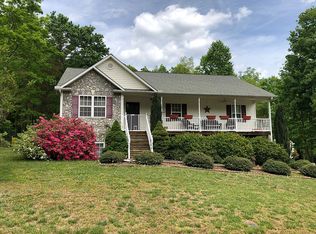 4172 Lindsay St, Lenoir, NC 28645