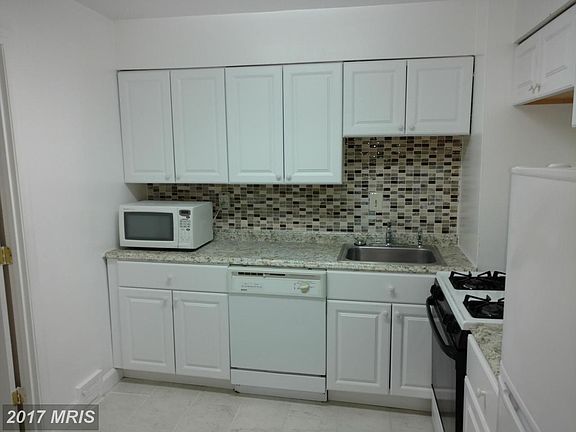 5th image of 6305 Cottonwood Dr