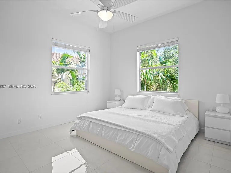 529 E Sheridan St #307 — Photo 21