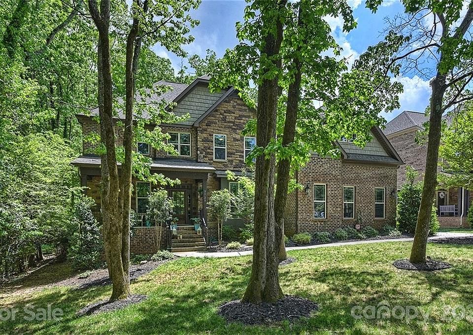 1st image of 3725 Lakeside Dr