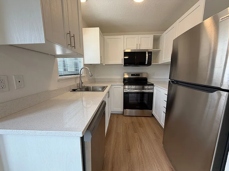 1307 Rufina Ln #3 — Photo 12