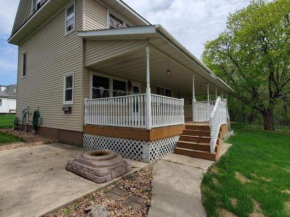 674 2nd St, Dawson, MN 56232