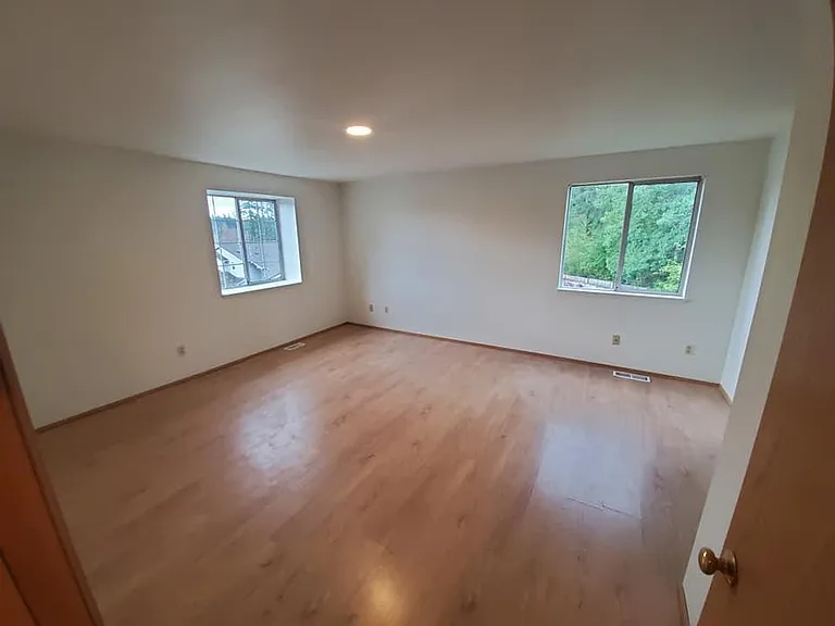 27600 220th Ct SE — Photo 7