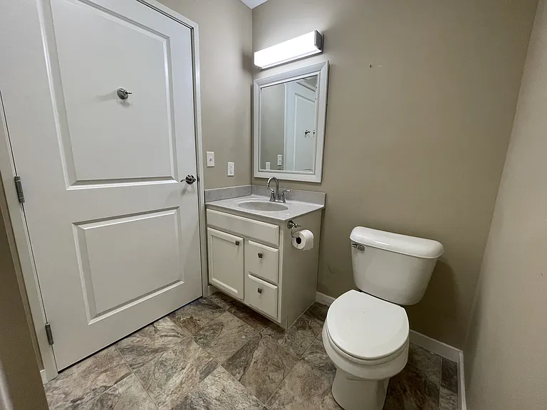 511 Cavalier Dr — Photo 23