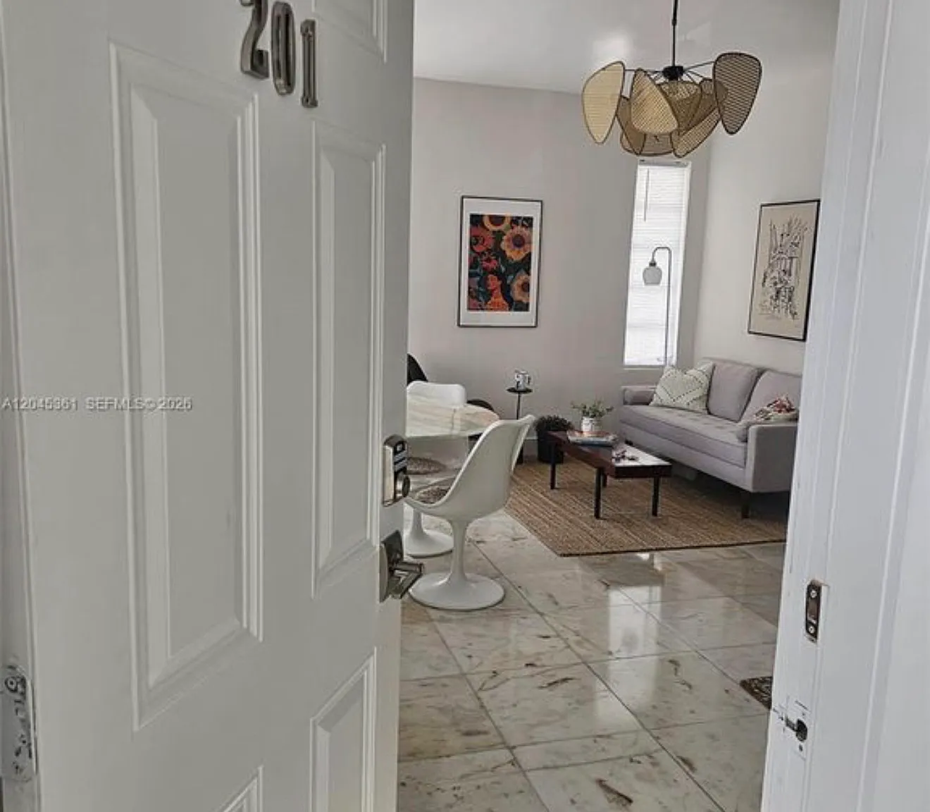 2 bed, 700 sqft, $2,900 — Photo 3