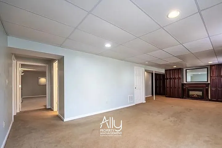 170 W Rosewood Dr — Photo 17