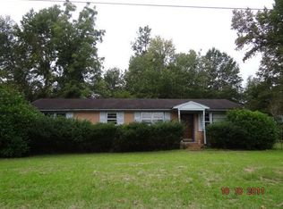 302 Toccoa Dr, Manning, SC 29102