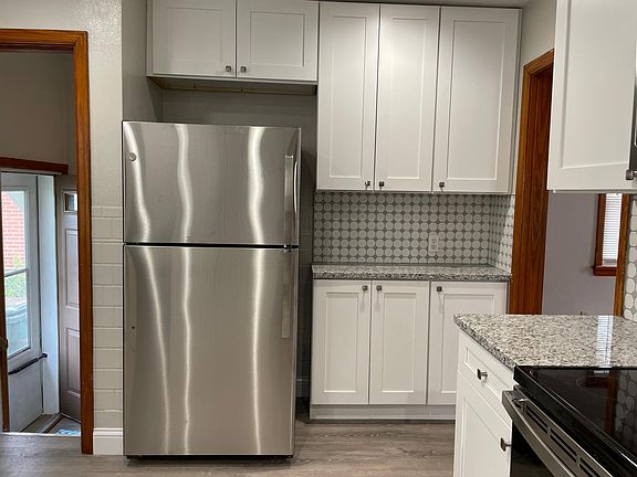 2nd image of 7405 Parkwood Dr