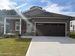 3863 Crimson Clover Ln, Knoxville, TN 37924
