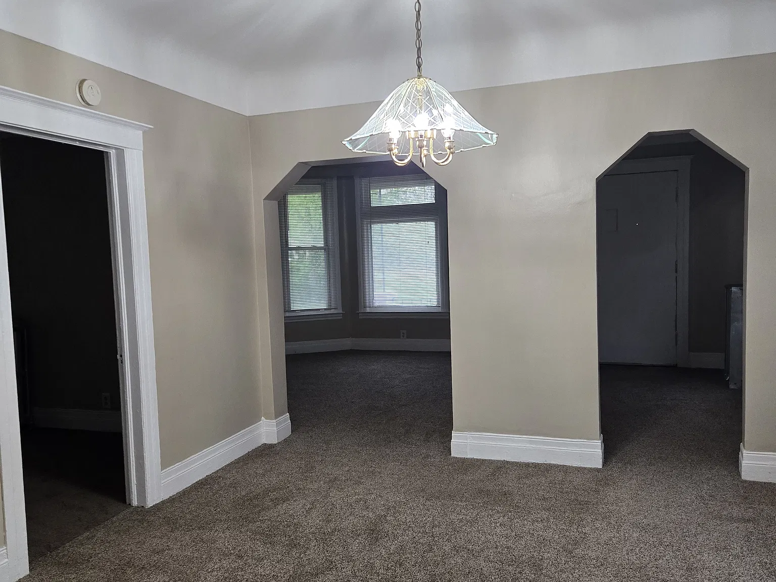 2 bed, 945 sqft, $1,325 — Photo 4