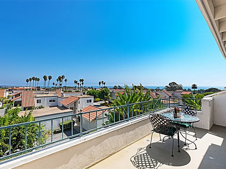 712 Calle Divino — Photo 34