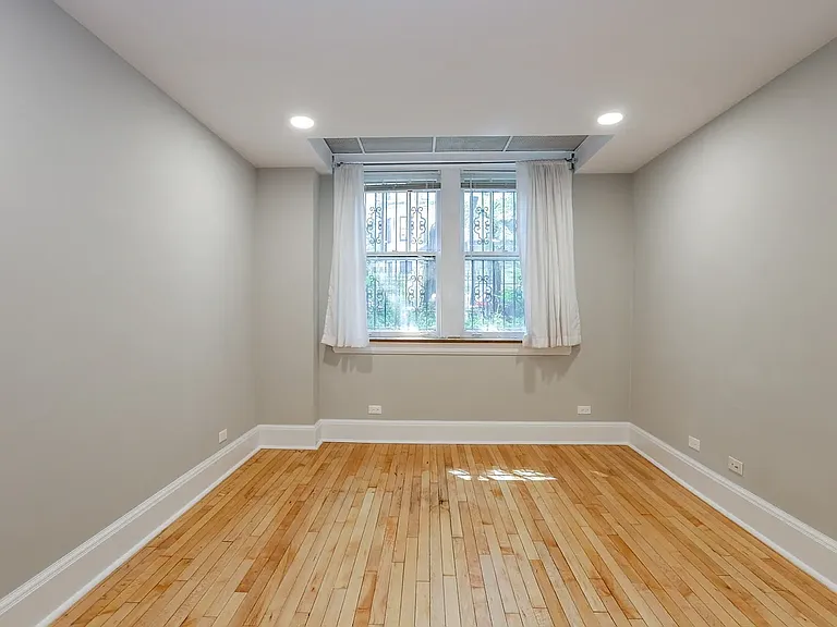 548 W Fullerton Pkwy #G — Photo 5