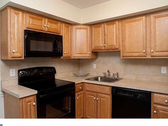 5th image of 5200 Hilltop Dr APT T5