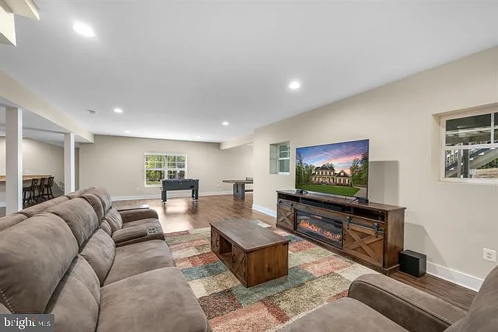 109 Seth Dr — Photo 44