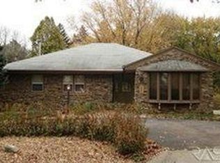 1008 S Lincoln Rd, Sioux Falls, SD 57105