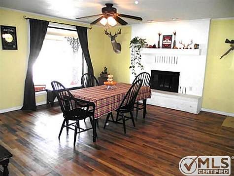 3rd image of 905 Surry Place Dr