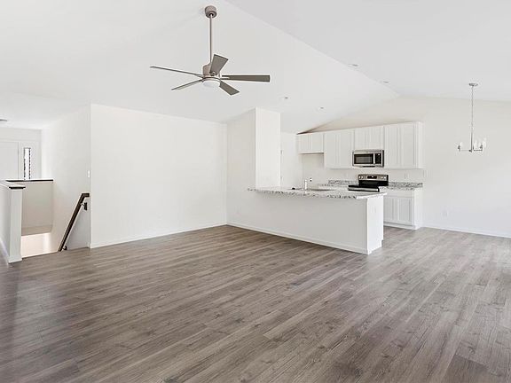 5th image of 1592 Westlake Cir