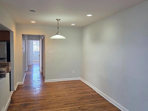 3rd image of 2037 Napfle St