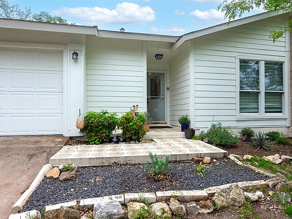 4th image of 8411 Romney Rd