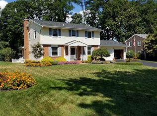 109 S Ridge Trl, Fairport, NY 14450