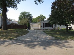 3082 San Salvador Dr, Waterloo, IA 50702