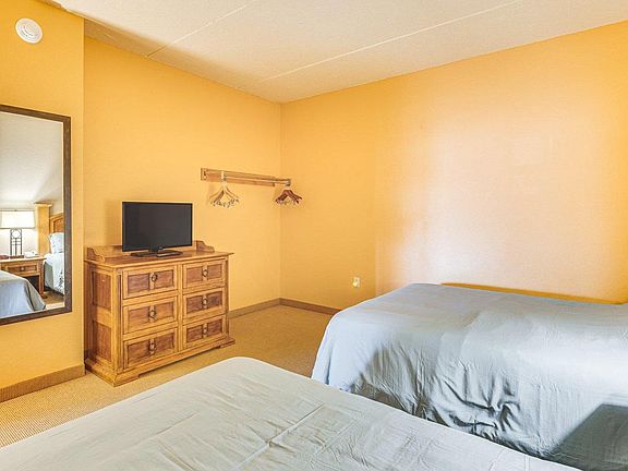 5th image of 2411 River Road #2236