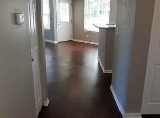 704 Superior Ct APT 108, Naperville, IL 60563
