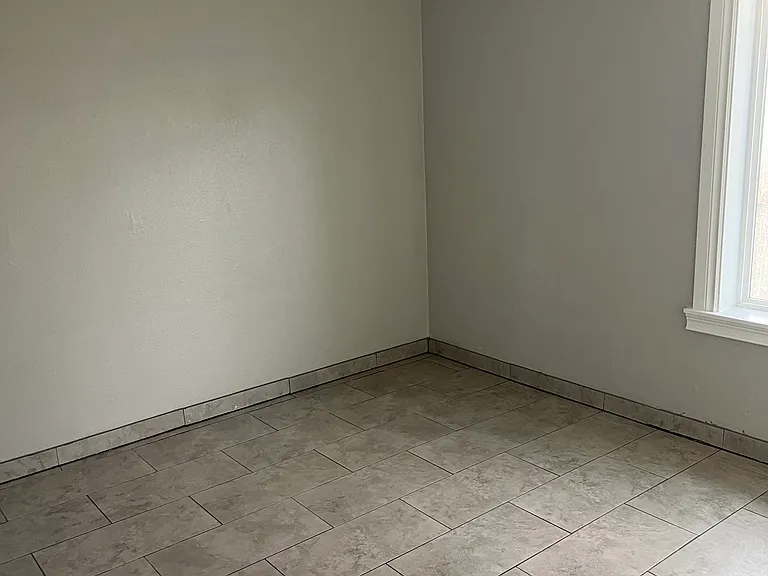 802 S Garfield St — Photo 5