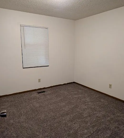 9204 Central St — Photo 7