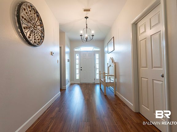 4th image of 8304 Willow Trace Ct