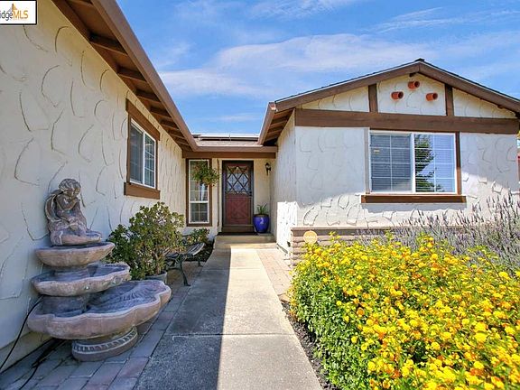 4th image of 3212 Barmouth Dr