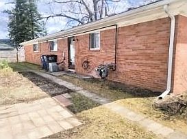 Has a 1 unit garage storage