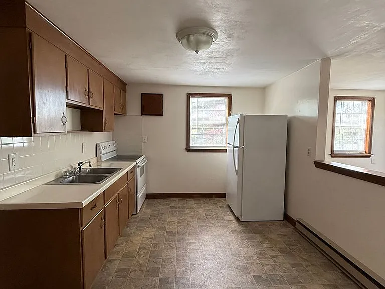 37 Groton School Rd — Photo 2