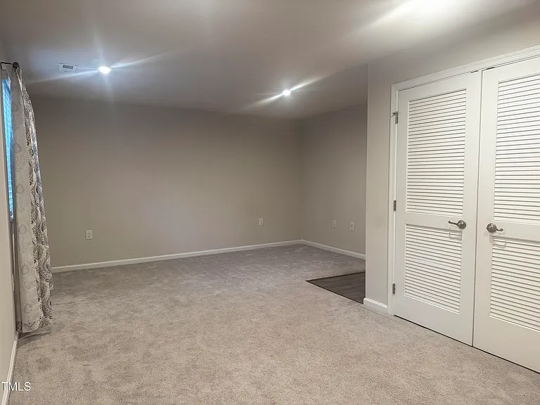 946 Channing Park Cir — Photo 6