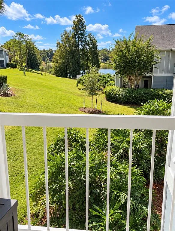 2 bed, 1.0 bath, 851 sqft, $1,595 — Photo 3
