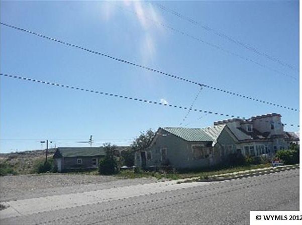 2nd image of 147 1st Ave