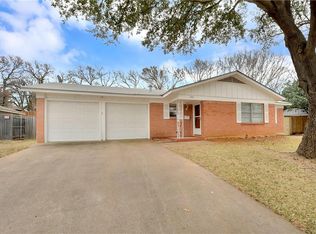 1913 Valley Ln, Arlington, TX 76013