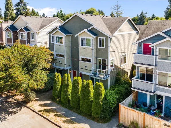 6720 14th Avenue NW #B, Seattle, WA 98117