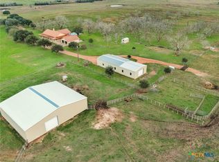 198 County Road 310, Yoakum, TX 77995