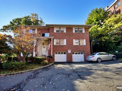 8 Leary Lane #4, Edgewater, NJ, 07020