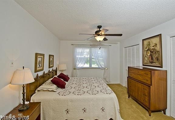 5th image of 125 Carl Dr