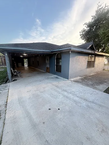 2305 Lusby St Photo 1