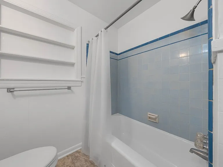 229 Alexander Hamilton Dr #1 — Photo 20