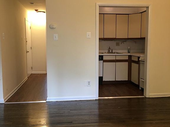 5th image of 1137 Lombard St #1F