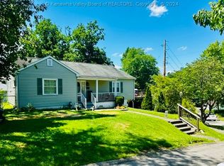 951 Zerkle St, Saint Albans, WV 25177